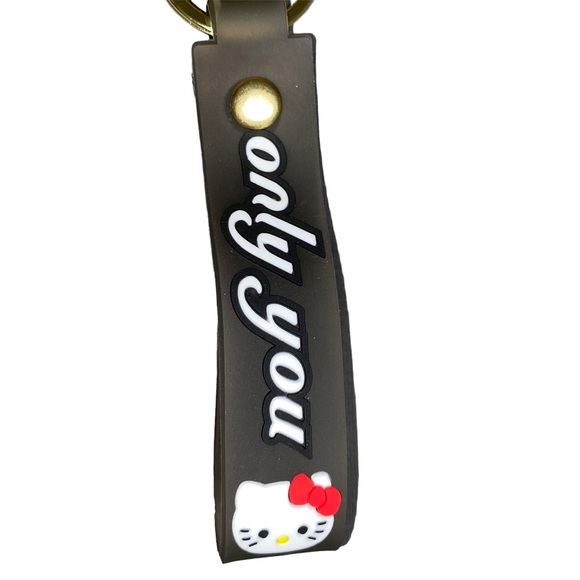 Hello Kitty Keychain 🖤❤️🤍 - Picture 3 of 4